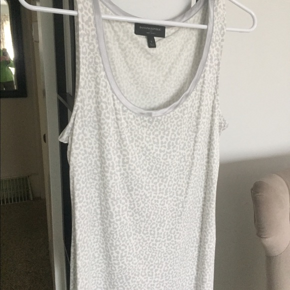 Blouses - Picture 3 of 4